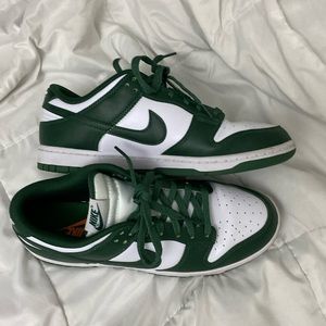 Michigan state dunks